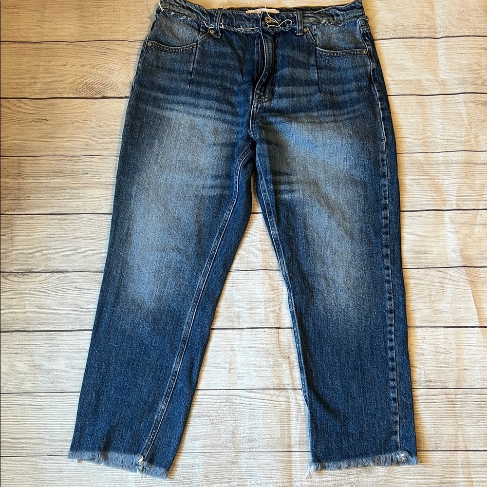 KanCan Dark Wash Cropped Jeans